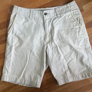 Old Navy Men’s khaki shorts